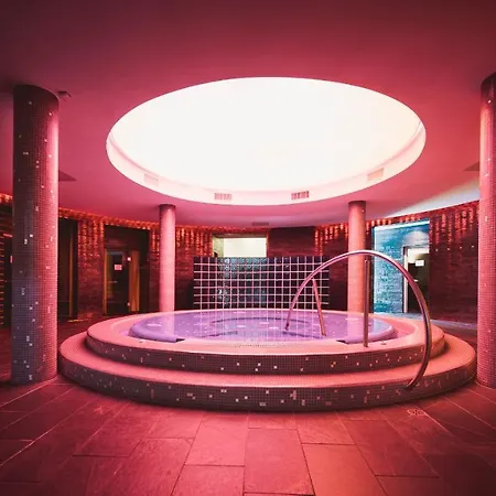 Stoanest Hotel *